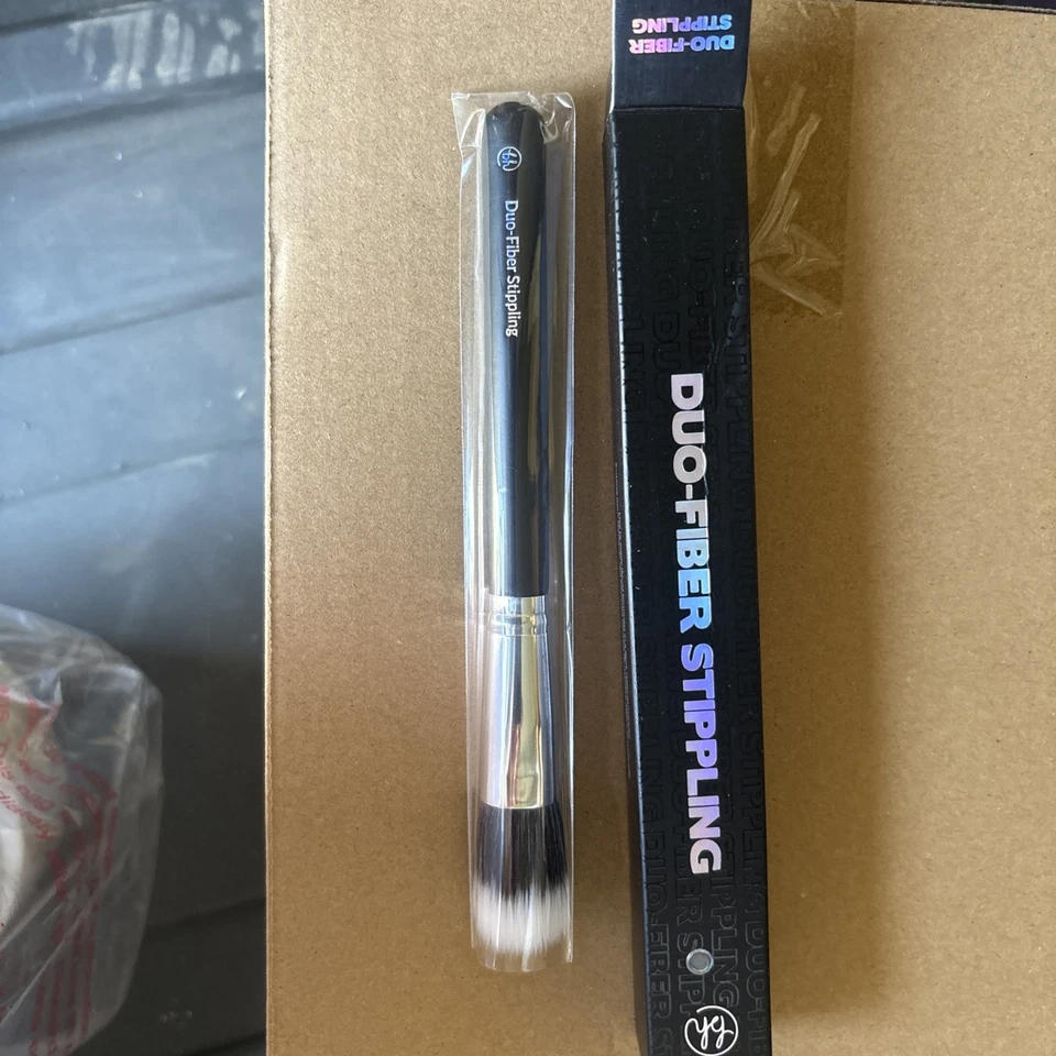 Bh Cosmetics Duo-Fiber пунктирная косметика щетка новый - Изображение 1 из 1