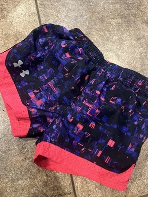 Girls Under Armour Summer Shorts Size 5  - Image 1 of 4