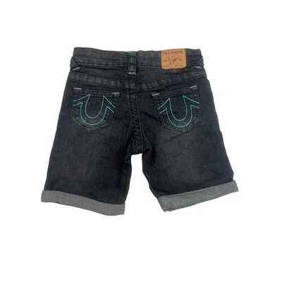 Bermuda jeans infantil TRUE Religion 3T desgastada preta algemada costura contrastante - Imagem 1 de 4
