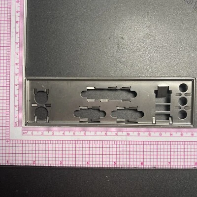 Protector de E/S ATX para placa base desconocida placa posterior de E/S Foto 1 de 2