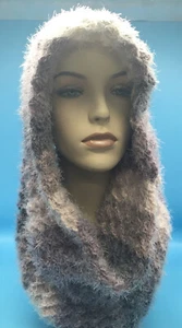 Hand Made infinity Scarf, 58% Acrylic 42% nylon. Soft warm and cuddly - Picture 1 of 5