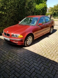 bmw 3 series saloon (petrol} - Picture 1 of 5
