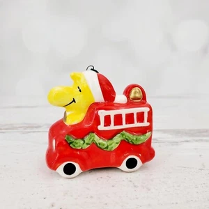 Vintage Japan Peanuts Gang Snoopy Woodstock Keramik Feuerwehrauto hängendes Ornament - Bild 1 von 6