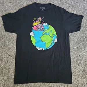 LCM Internation al Size Medium Surfing Skeleton on Earth w. Kraken Shirt - Picture 1 of 6