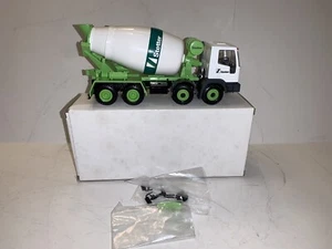 NZG CONRAD IVECO CEMENT MIXER TRUCK GREEN WHITE BOXED - Picture 1 of 6