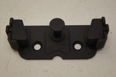 BMW 330i 2000-2006 sedán E46 maletero pestillo golpeador 8203771 Foto 1 de 3