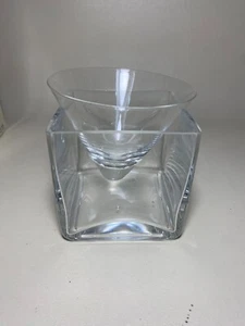 Moderne kubistische schwimmende Martini Cocktail Glas / Garnelen Cocktailschale - Bild 1 von 10
