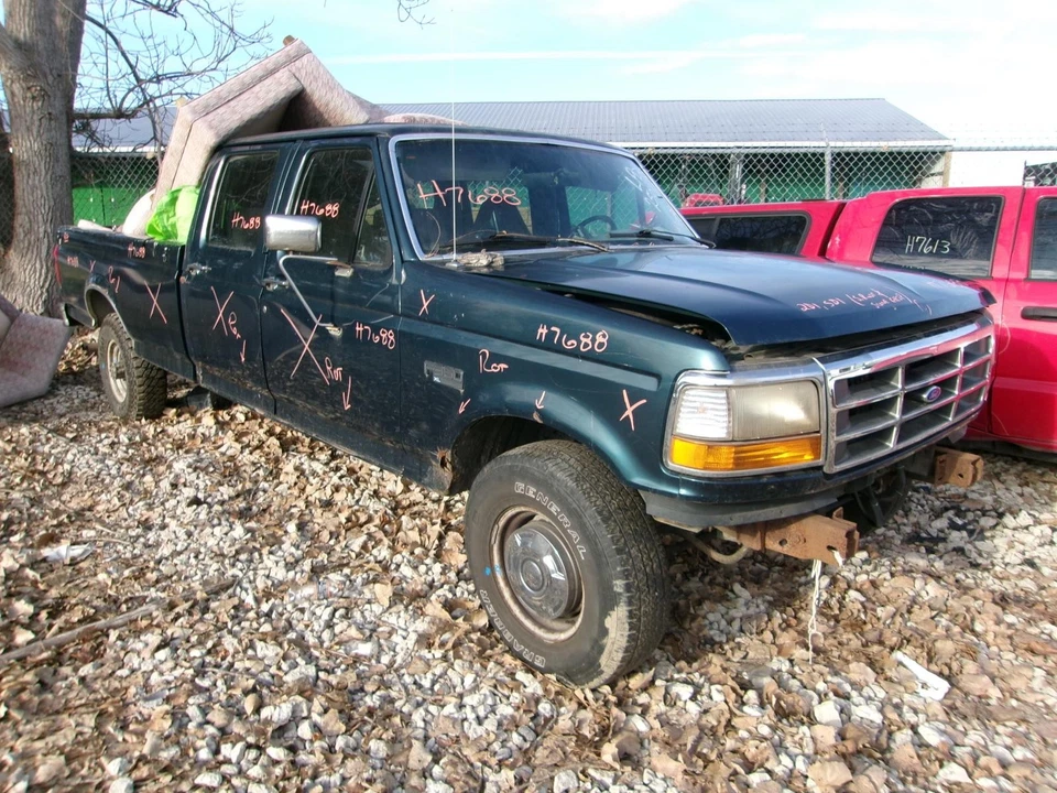 Used Radiator fits: 1996 Ford F350 PICKUP 8-460 7.5L MT w/AC Grade A Foto 1 de 4