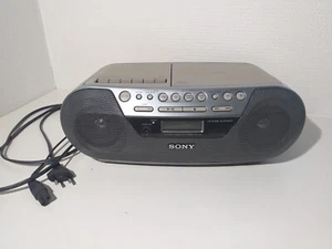 Sony CFD-S05 Mini Boombox Lecteur Cassette CD Radio - Imagen 1 de 7