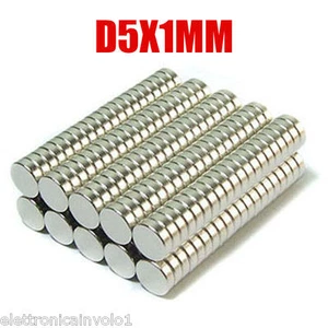N.10 MAGNETI NEODIMIO 5X1 CALAMTITA ROTONDA SUPER POTENTE MAGNETE CALAMITE - Foto 1 di 1