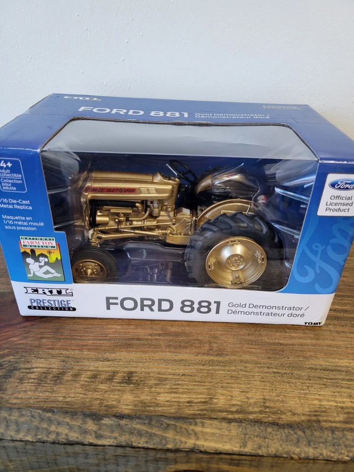 Ford 881 Tractor Gold Demonstrator NFTM 1/16 ERTL 13937