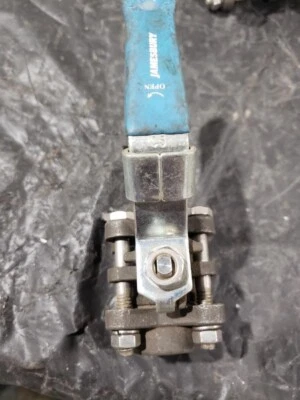 NELES-JAMESBURY 1/2'' 3A-2236MT-3, DOUBLE SEAL BALL VALVE, NEW open box