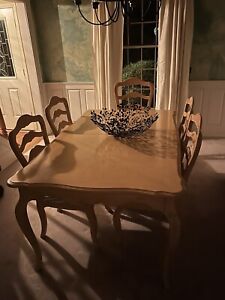 Ethan Allen Country French Dining Room Set Table, 6 Chairs , Leaves and Cabinet