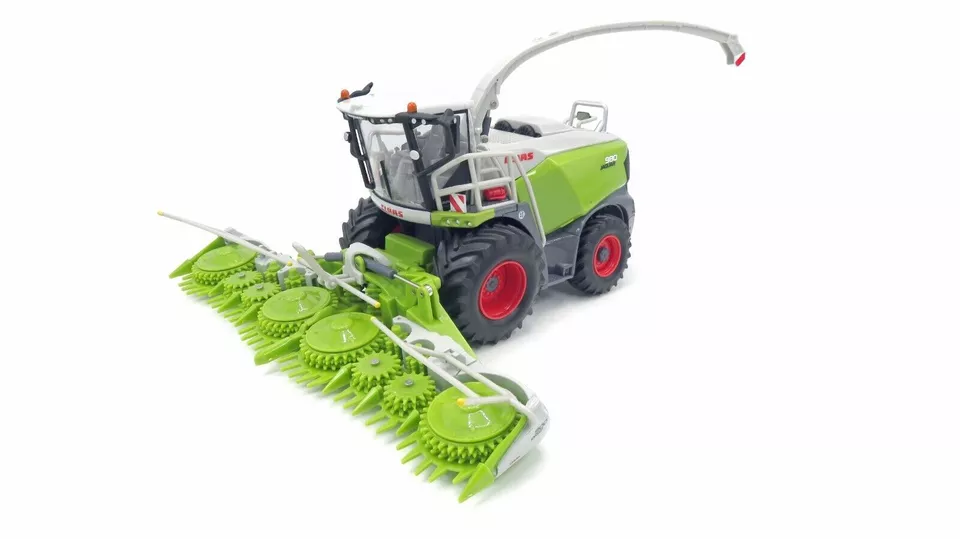 Tomy Britains CLAAS Jaguar 980 and Orbis 750 1:32 Scale 02578010 43285 - Image 1 of 4