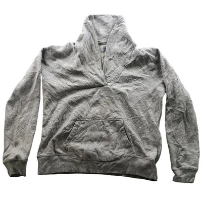 Sudadera pulóver para mujer St. John Bay cuello en V polar gris Foto 1 de 4