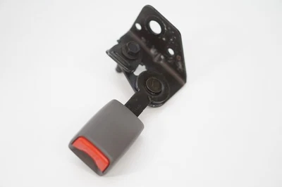 2ND Row Rear RH Seat Belt Buckle OEM Chevrolet Trailblazer GMC Envoy 02 - 06 ✅ - Image 1 of 4