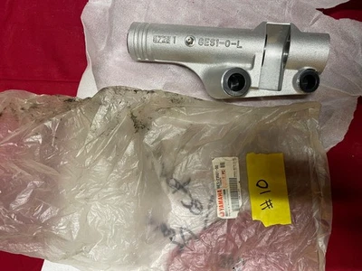 Nudillo de dirección Yamaha LH 8ES-23501-00-00 nuevo eje de esquí OEM 2005 RS Vector Foto 1 de 2