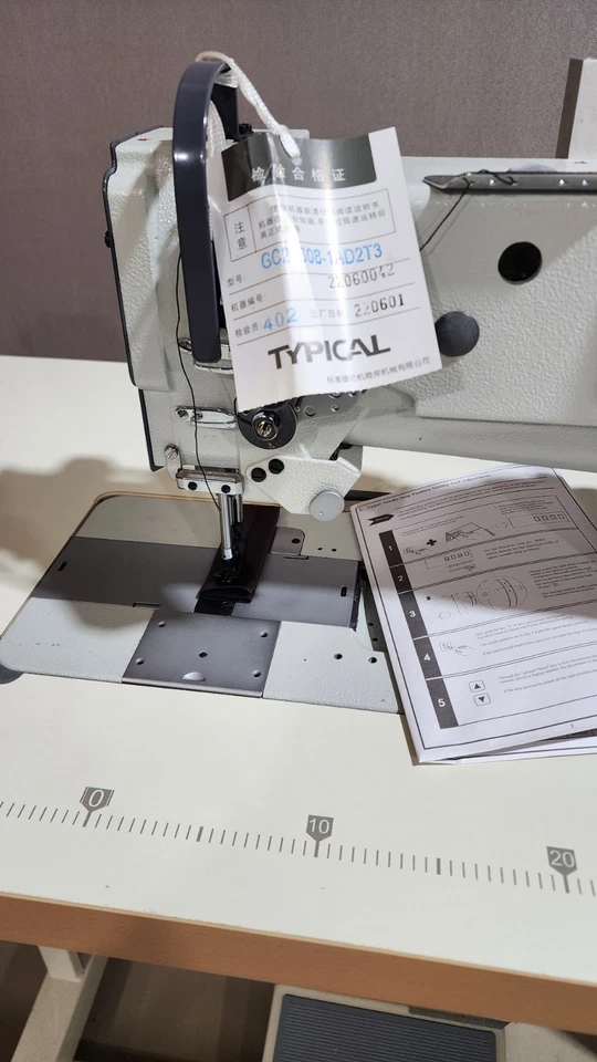 典型长臂单针工业缝纫机。 全新。 — 第 1/4 张图片