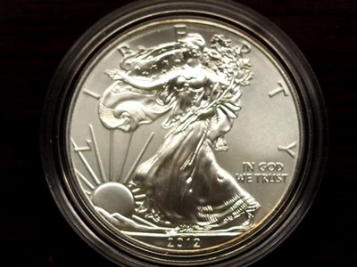 American Silver Eagle 2012 1 oz plata fina .999 Foto 1 de 2