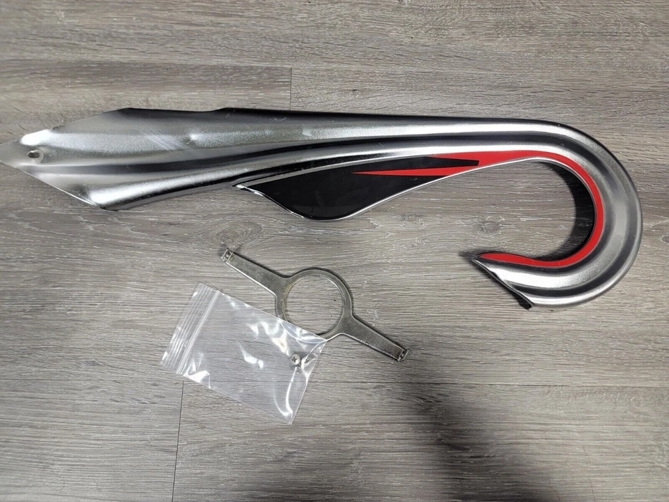 Giant DUB Chopper Bicycle Chainguard and Mount - Image 1 of 1