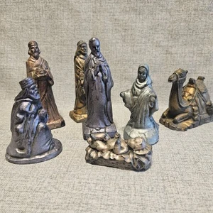 Vintage Nativity Set Gold Silver Bronze Plaster Lot Of 7 Figurines Holy Family - Picture 1 of 22