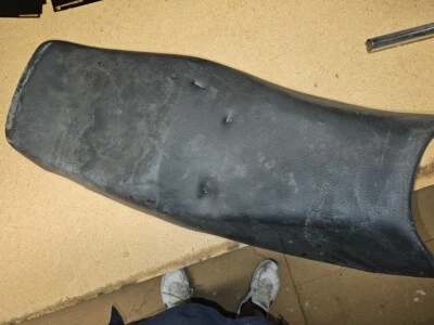 Asiento usado para un Honda VF 700S y VF750S Sabre Foto 1 de 4