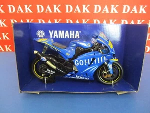 Die cast 1/12 Modellino Moto Yamaha YZR-M1 Gouloises Fortuna 2004 V.Rossi NewRay - Photo 1/4