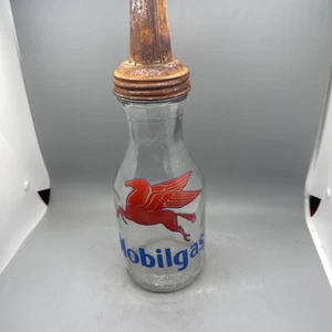 Mobilgas Pegasus Motor Oil Bottle Spout Cap Glass Vintage Style Gas Station - Picture 1 of 11