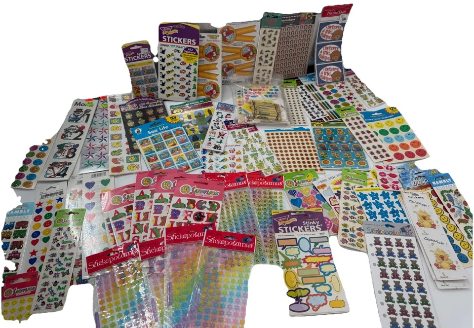 Lote Pegatinas De Colección Prismáticas León Arenoso Pegatina Potimus Tendencia y 7 Crayones Diente de León Foto 1 de 4