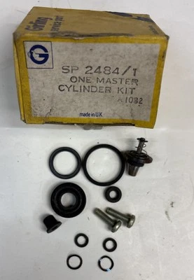 Jaguar XJ6 XJ12 1968-72  Jensen Interceptor MK II NOS Girling Bk Mast Cyl Kit - Image 1 of 4