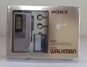 Sony M-50 Micro Walkman Reproductor de cassette portátil sin usar NOS - Imagen 1 de 2