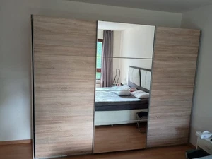 TOP Kpl.Schlafzimmer mit Boxsprinbett,Schrank,Kommoden! - Bild 1 von 10