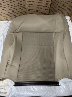 NUEVO - OEM Ford 4L3Z-1863804-CAC Cubierta de asiento trasero 2004-2005 F-150 Super Cab Foto 1 de 4