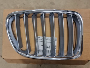 REJILLA RIÑÓN DELANTERA DERECHA BMW X1 E84 X-LINE ORIGINAL 5112993307 NUEVA - Imagen 1 de 7