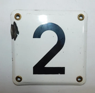 ANCIENNE PLAQUE ÉMAILLÉE . NUMÉRO DE RUE . 2 . 12x12 cm .ENAMELLED STREET NUMBER - Photo 1/3