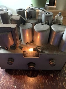 Antico argentato? Telaio radio a valvole da console Radio - Foto 1 di 24