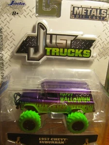 JUST TRUCKS HAPPY Halloween 57 SUBURBAN and 06 titan - Bild 1 von 4
