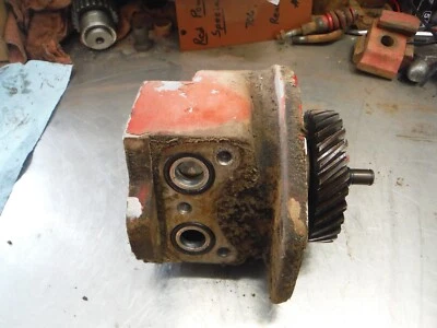 IH FARMALL   LATE SUPER M, 400, 450 HYDRAULIC PUMP    (2341 ) - Image 1 of 4