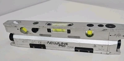 Johnson Level  Tool 40-6184 Three Beam Magnetic Torpedo Laser Level Not Working  - Image 1 of 4