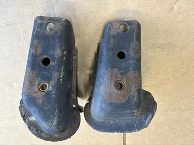 97 -06  Jeep TJ Wrangler 4.0 6cyl FRAME SIDE Motor Mounts PAIR OEM 4 cyl swap - Image 1 of 4