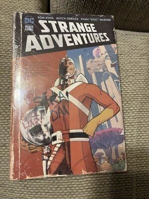 Strange Adventures (tapa dura) Tom King DC Comics etiqueta negra Adam Strange Foto 1 de 2