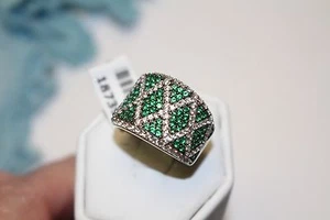 Anillo Mujer Diamantes Simulados Verde y Blanco Plata de Ley .925 Talla 7 Nuevo Con Etiquetas - Imagen 1 de 4
