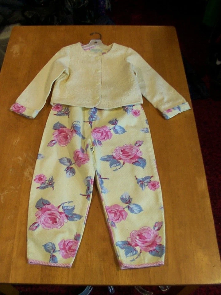 Pantalón Baby Lulu Floral Repujado y Top Sólido Repujado Con Puños Florales-Talla 6 Foto 1 de 4