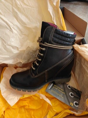 Caterpillar Women Ashlyne Boots CAT Bootie sz 7.5 Wedge Plum Leather NIB New NIB - Image 1 of 4