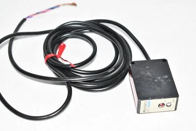 Keyence PK-72 Position Sensitive Photlelectric Sensor - Image 1 of 4