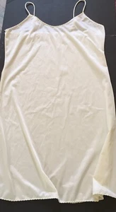 Cabernet Vintage Full  Slip Size 36 Ivory Nylon Adjustable strap Knee Length - Picture 1 of 8