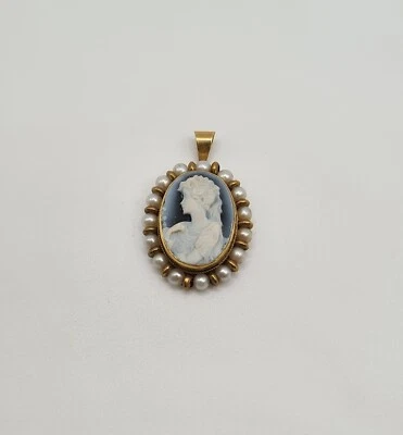 Pendentif camé or jaune 18 carats serti de perles de culture - Photo 1/4