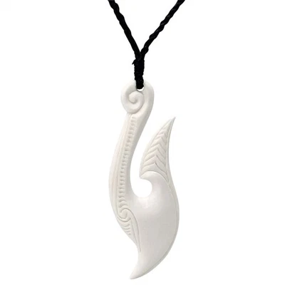 81STGENERATION Collana osso bovino 81a generazione lunga curva Hei Matau ciondolo stile Maori