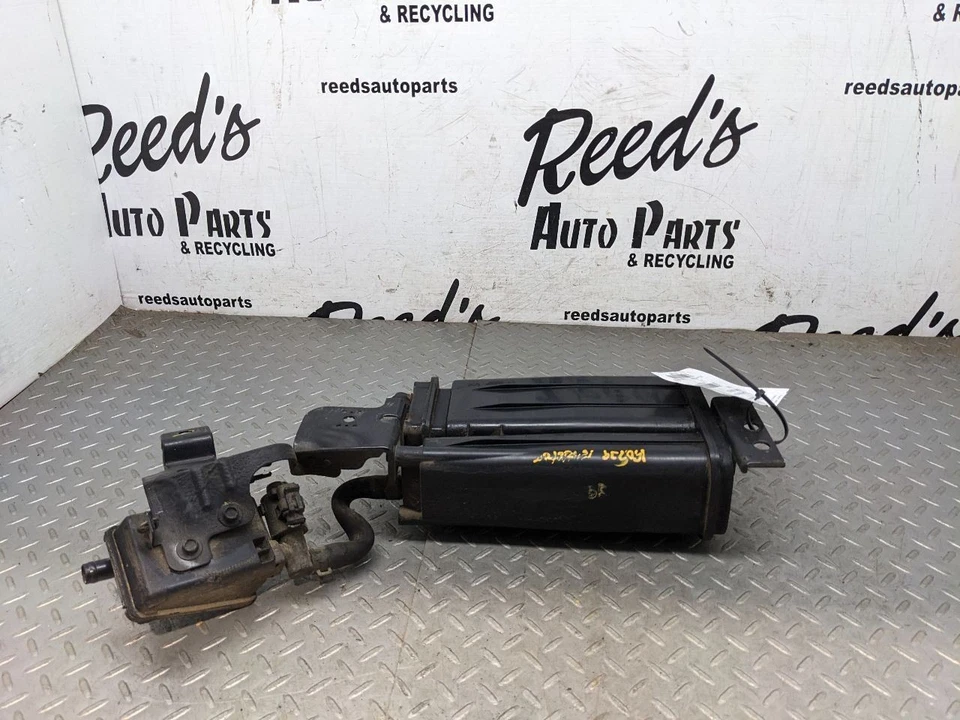 Bote de carbón de vapor de combustible 2012 13 14 15 16 17 Hyundai Veloster 1180957 Foto 1 de 4