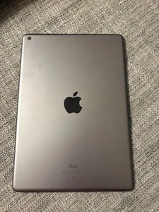 Apple iPad A1458 4th Generation 16GB Wi-Fi 9.7inch White/Silver - Picture 1 of 5